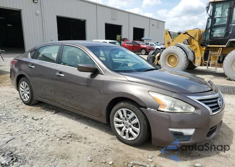 2014 Nissan Altima 2.5 from USA, damaged, VIN 1N4AL3AP8EC115787